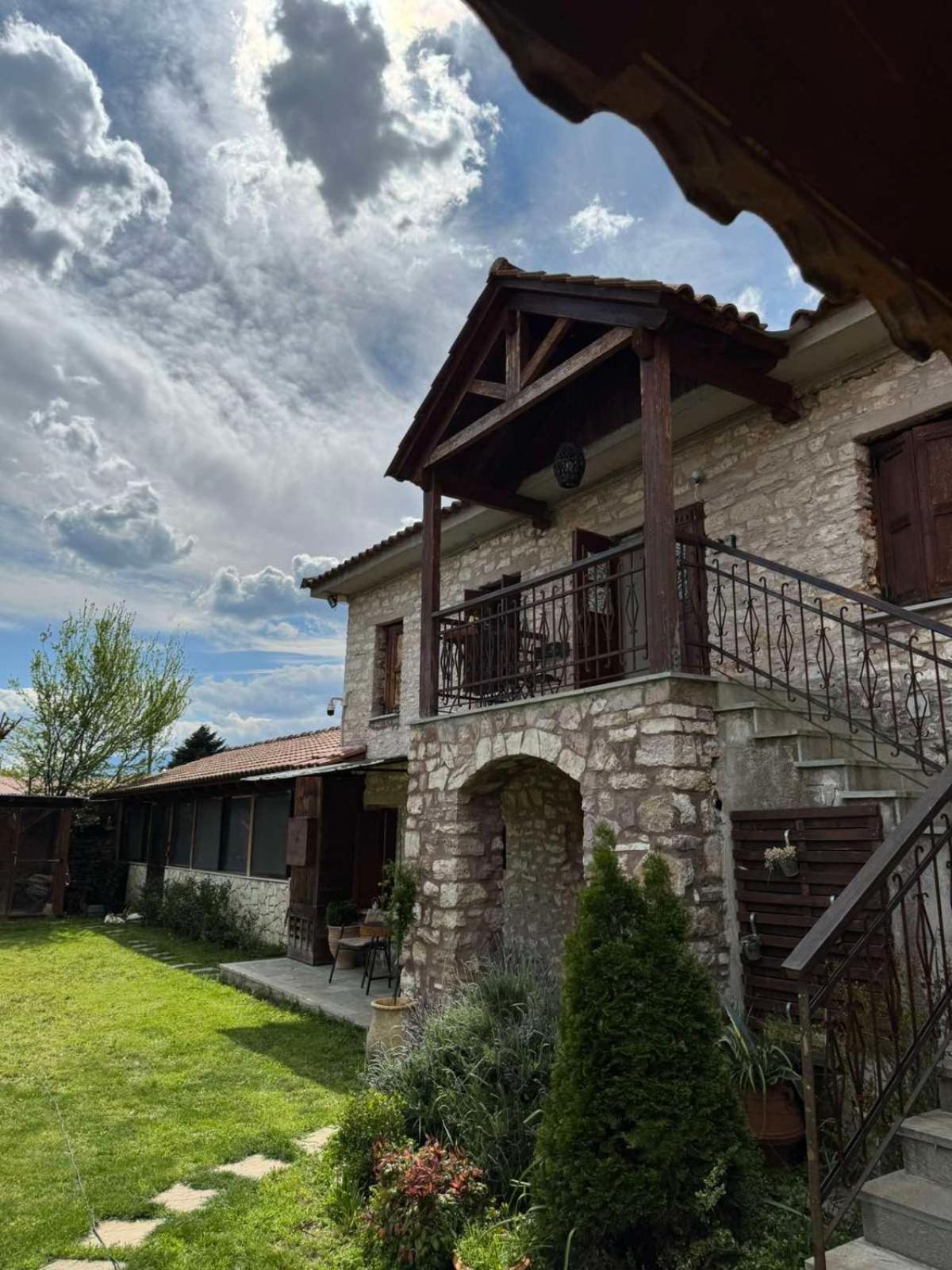 Theopetra Home Exterior foto